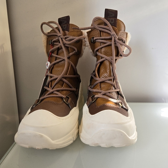 Pajar New!! Leather and Fur Waterproof Brown and White Winter Boots. Size 7-7.5 - Picture 2 of 15